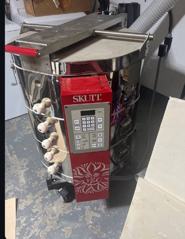 Skutt KM-1027 Kiln (USED 7 MONTHS OLD)